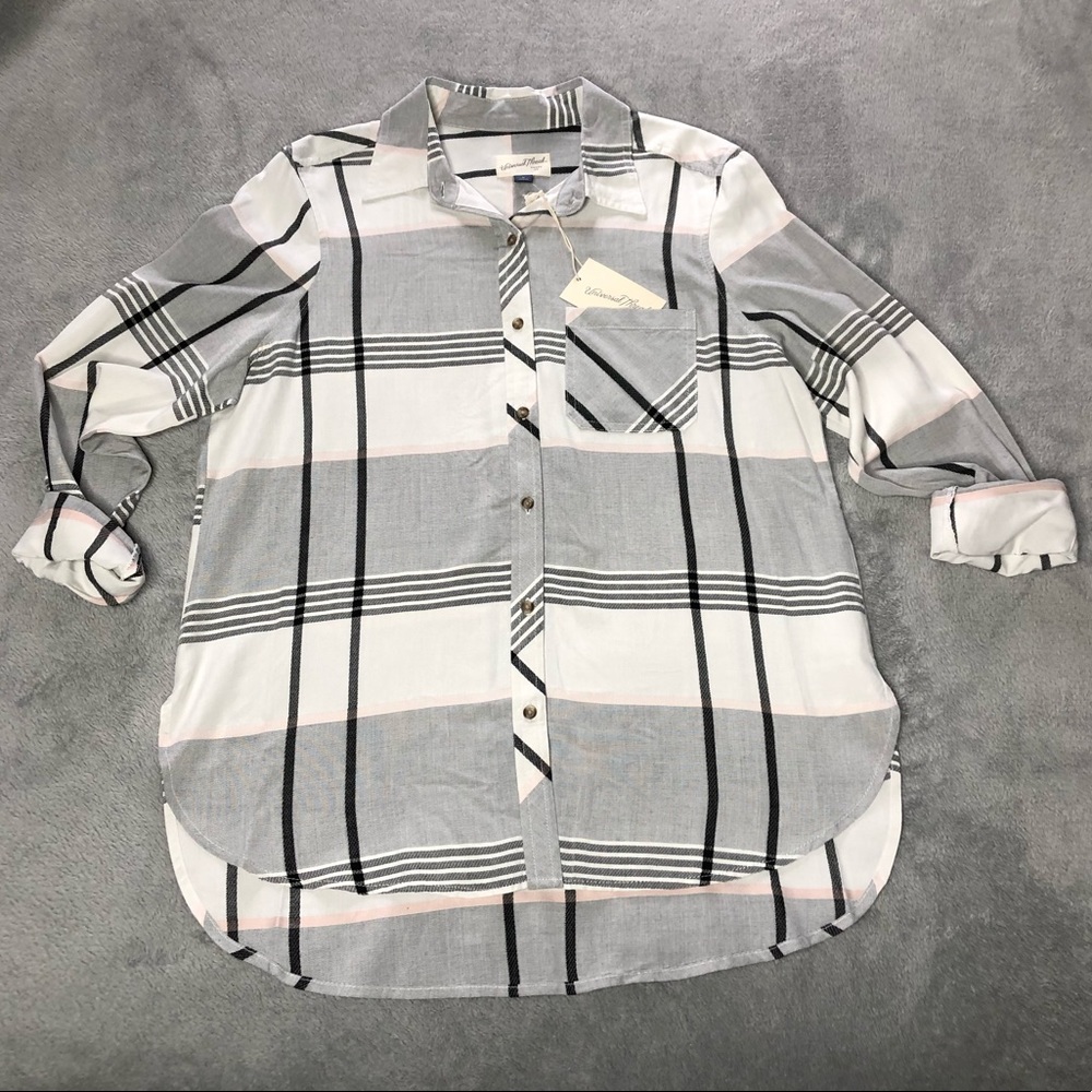 NWT Universal Thread Plaid Button-Down Shirt - Picture 2 of 5